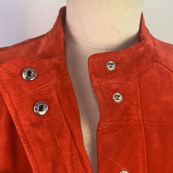 Isaac
Mizrahi NWOT red suede snap front jacket - Picture 6 of 12
